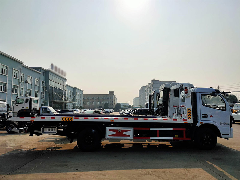 七臺河市勃利縣汽車雪地困境救援：專業(yè)團隊緊急出動，助您安全脫困