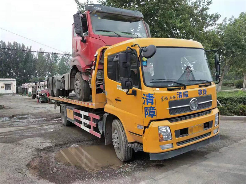 張掖汽車雪地困境救援：專業(yè)團(tuán)隊(duì)緊急出動(dòng)，助您安全脫困